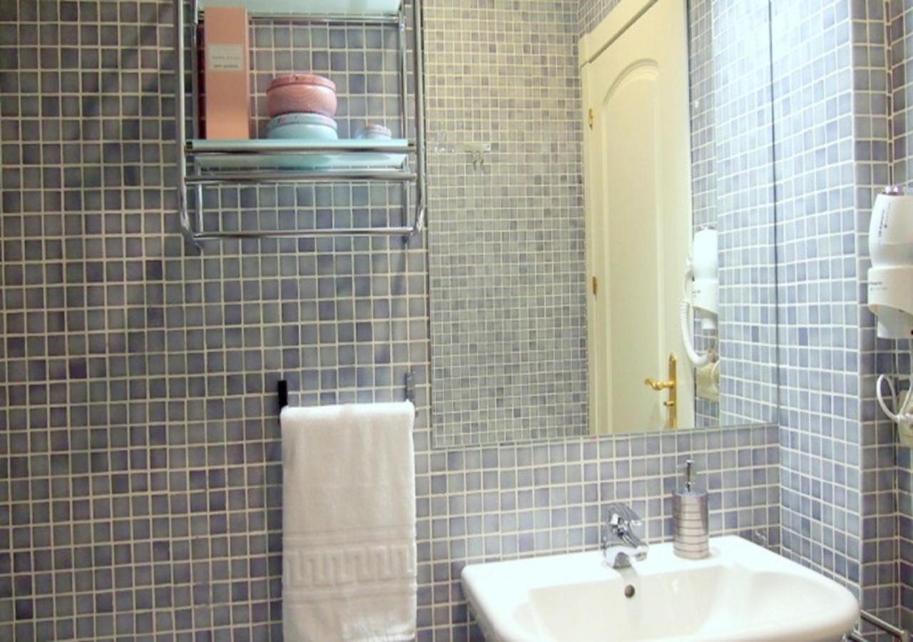 Reyes Catolicos I Apartment Гранада Екстериор снимка